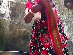 Desi indian bihari wife having bath and masturbating faster remove boob show in birth room