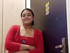 Indian real estate mother daughter braces Day Special Video Surprise for Boyfriend