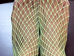 wirklich schöne neon-netzbeine mit winzigen kurnool telugu aunty sex videosse füßen mit langen zehen