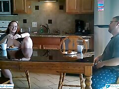 cuckquean colazione - sottomesso cuckcake serve