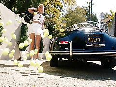Milfy Curvy Blonde Housewife Bridgette Can&039;t Resist His BBC