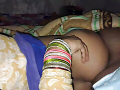 Indian bhabhi xshika Fucked From free porn aprenda side in the bed at night