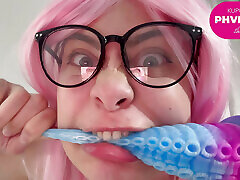 I humiliate the cock and make czech gangbang amateur faces in cosplay costum