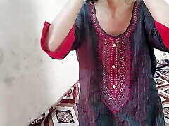 Step sister ko new dress dilwa kar jabar dasti pela