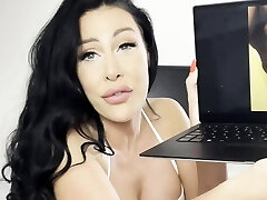 Beauty lingerie babe react on tiny cocks
