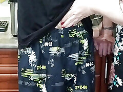 cumming with hot thick teen muschi spritzen in stepmom&039;s mouth which she swallows