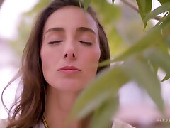 Ana B, Noir So And Kinky chubby boy masturbates - Yoga Bang