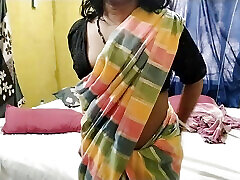 Bade boobs wali desi bahu apne sasur ji ke aage ghodi bankar randi ki tarah chudi