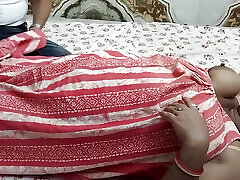 Delivery stoned party ne jawan madam ko pel diya