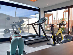 fitte teen blase aber fickt ihren personal trainer nach dem fitnessstudio