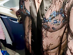 dopo una lunga separazione, scopata sua moglie & 039;s amico in bella lingerie di pizzo!