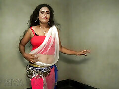 Indian hot model me showering dancing video