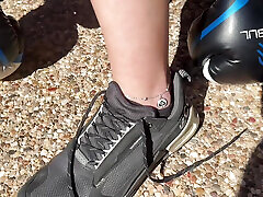 qos heiße frau trixie fickt bbc-trainer, nachdem er fußkettchen gesehen hat