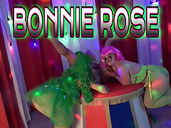 bonnie rose trifft den grünen schwanz verrückte clowns