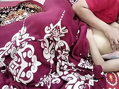 Soyi hui buaa ki step daughter ko room me band kar pel diya
