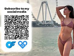 Model Brunette Yulia SQUIRTS Like a Fountain ????
