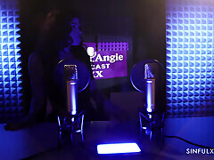 nicole, olivia e stanley divertirsi dopo il lavoro per sinfulxxx