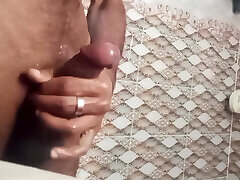 I saw my teachers boobs and i masturbate on ner face