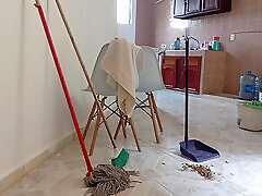 I left recording the cell phone while Mrs. BBW did the cleaning in the apartment