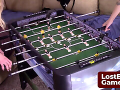due migliori amici navigare questo gioco di foosball striscia comica