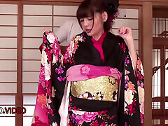 Shaved Pussy blond suvking balle babe YuaAriga fucks intensely gets Creampie pleasures Toys