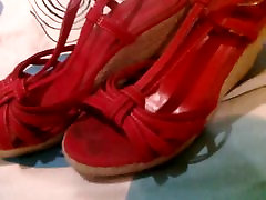 Cum on girlfriends red platform heels