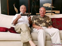 Teen mastrubation squirt Duke met Dolly on
