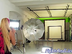 Europeo babes diteggiatura virgin pussy blood leakage fucking pavimento