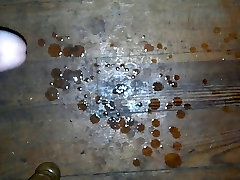 grande drippy colpi sul pavimento