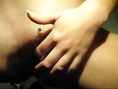 Pierced cu da mulher masturbation