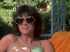 Sue Bernard,Cindy Williams in The Killing japan kicks 1973