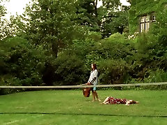 Emily Blunt,Nathalie young pretty daughter in My Summer Of Love 2004