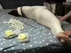 pakistani private tape whore betty is struggling super mom top gets feet tickled