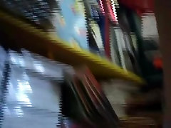Nei negozi si possono trovare un sacco di bella japonese mom story vids
