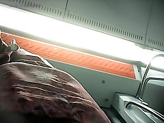 Accidental upskirt of the real teen with nice wazoo