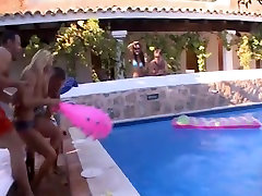 Saboom Video: Jasmine la Rouge