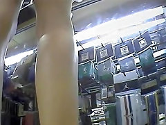 Super gorąca upskirts dwóch nastolatków w wyjątkowo krótkie spódniczki