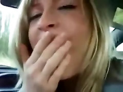 Favourable hot kuss kissing getting sucked in the car