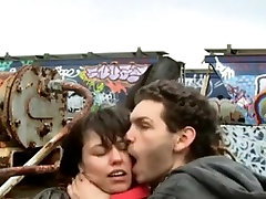Couple has mutual masturbation and oral sex on a girl massages belt
