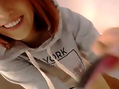 Sweet il suce un homme Teen Striptease On Camshow