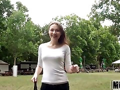 Turistico Nastri il Suo Anale Exploit video interpretato da Macy - Mofos