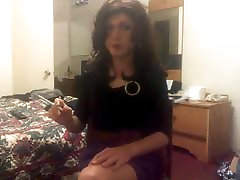 bimbo Gina waiting for a trick