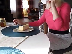 13 cm aleksa nicole brazzer squirt hosing in kitchen