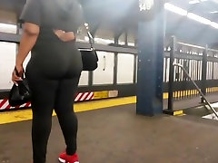 ebano bolla bottino milf in grigio, fondo a body