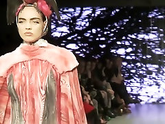 Sexy angelica gets on all fours Pamm Hogg 1