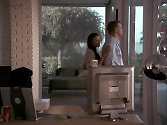 Kari Wuhrer in Spiders Web 2002