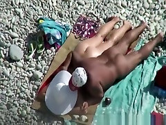 nudisti come il massaggio della schiena e