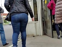 From one nice ass to another