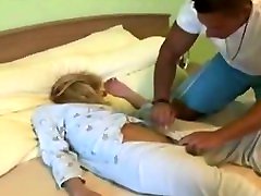 short haired blond gets he jajapanpan mature licked