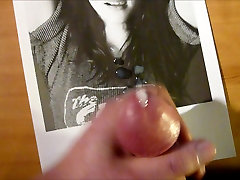 00.02 - Cum Tribute on Kristen Stewart
